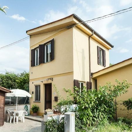 La Casina Gialla Independent House - Near The Walls Lucca Eksteriør billede