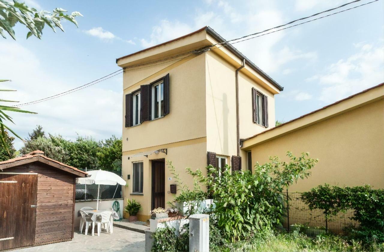 La Casina Gialla Independent House - Near The Walls Lucca Eksteriør billede